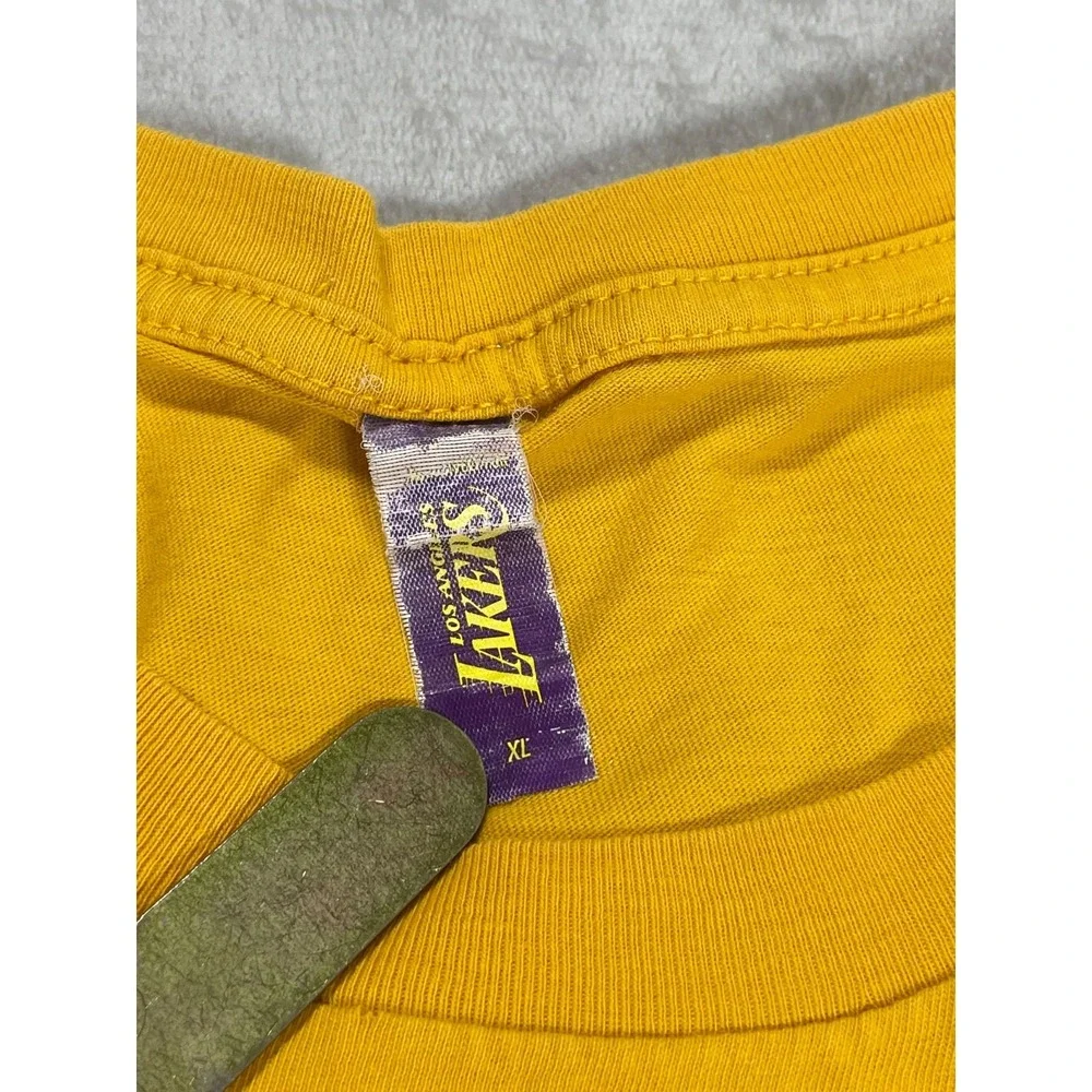 Los Angeles Lakers T Shirt Men XL Yellow I Love LA 2000 Finals NBA Vintage